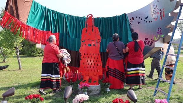 monument-honouring-mmiwg2s+-lives,-legacy-unveiled-in-thompson