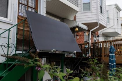 plug-in-balcony-solar-panels-could-mean-cheaper-power.-but-canada-needs-to-get-on-board-first