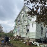 ‘fire-makes-no-sense:’-residents-struggle-with-emotions-as-home-survives-long-lake-fire-amid-neighbours’-devastation
