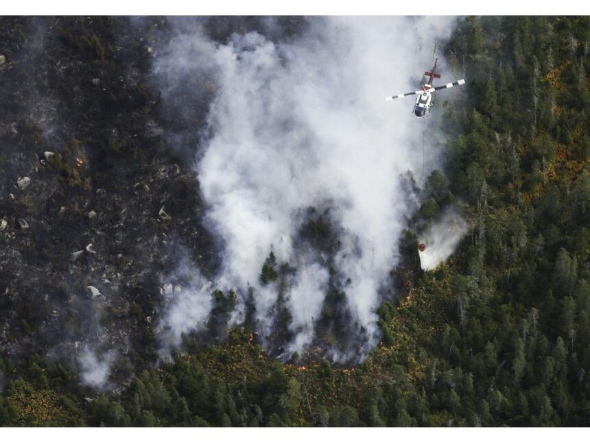 little-rain-falls-on-long-lake-fire-saturday-as-battle-against-flames-continues