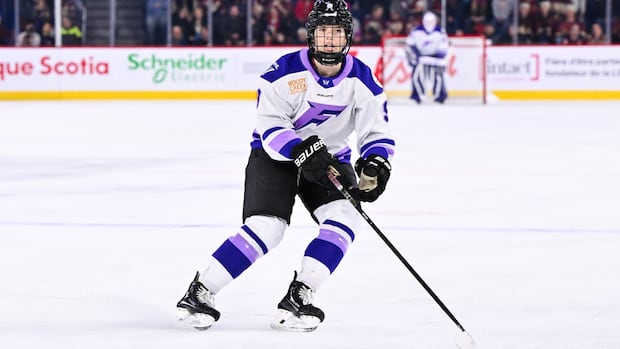 as-women’s-hockey-grows,-nova-scotia’s-mae-batherson-aims-to-grow-with-it