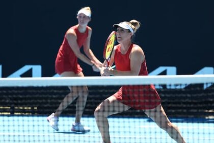 gabriela-dabrowski,-partner-routliffe-advance-to-3rd-round-in-us.-open-women’s-doubles