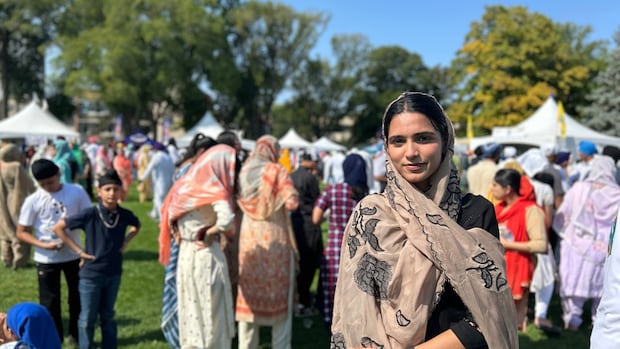 thousands-parade-through-downtown-winnipeg-for-annual-sikh-celebration