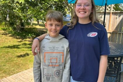 ‘i’m-dragging-myself-down-as-well’:-family’s-labour-day-beach-trip-nearly-ends-in-tragedy
