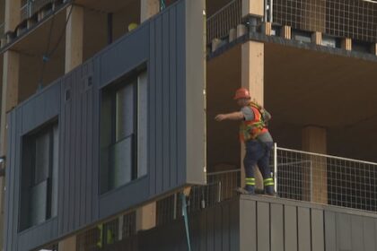 slowing-housing-market-will-trigger-construction-job-losses,-ontario-builders-group-says