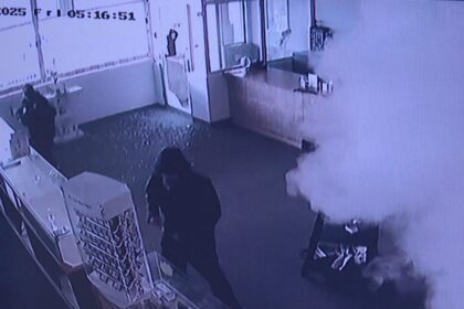 how-a-smoke-machine-stopped-a-jewelry-store-robbery