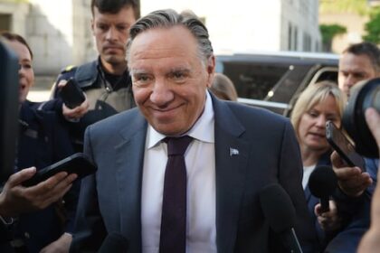 legault-to-shuffle-cabinet,-quebec-municipal-affairs-minister-resigns