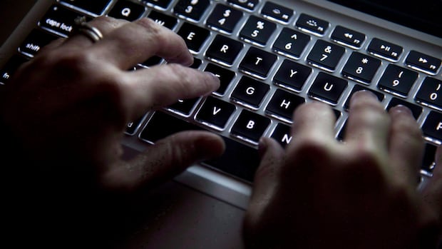new-school-year-brings-fresh-cyber-safety-reminders-for-ontario-students-and-families