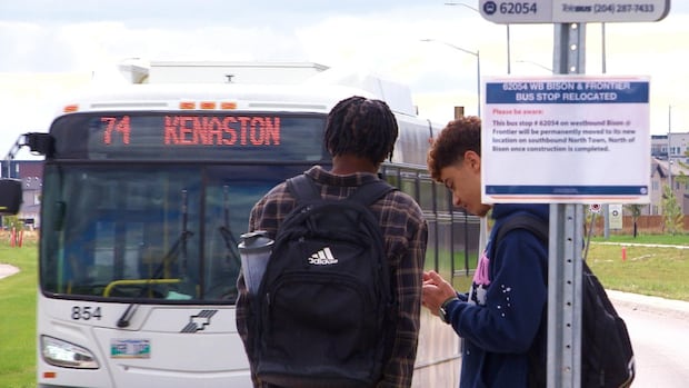 winnipeg-students-finding-alternative-routes-to-school-after-end-of-charter-services