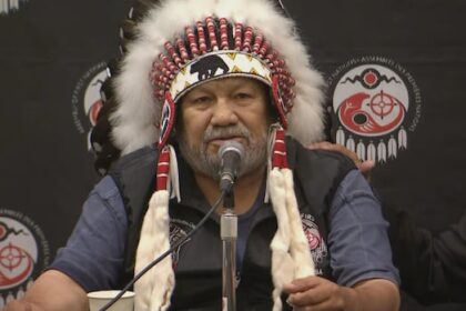 mathias-colomb-first-nation-needs-temporary-generator,-end-to-wildfire-evacuation:-chief