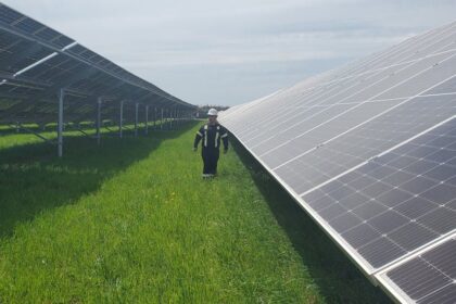 commentary:-why-canada-must-reclaim-public-power-in-the-age-of-climate-collapse