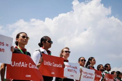 flight-attendants-overwhelmingly-vote-against-air-canada-wage-offer