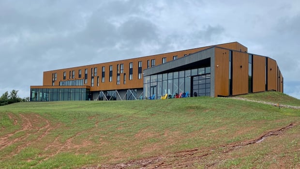 new-pei.-garden-teaches-islanders-how-to-grow-food-in-a-changing-climate