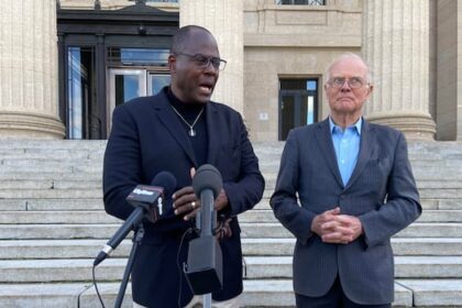 former-blue-bomber-jumps-into-manitoba-liberal-leadership-race