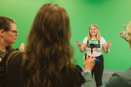 nscc-program-teaches-deaf-students-to-become-deaf-interpreters