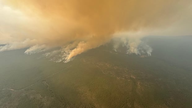 more-properties-ordered-to-evacuate-as-wildfires-rage-in-bc.’s-cariboo-region