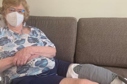 why-some-canadians-are-using-their-savings,-gofundme-to-pay-for-private-surgeries