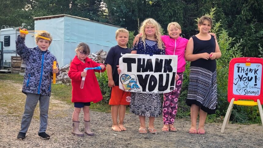 these-kids-say-‘thank-you’-to-fire-crews-every-day