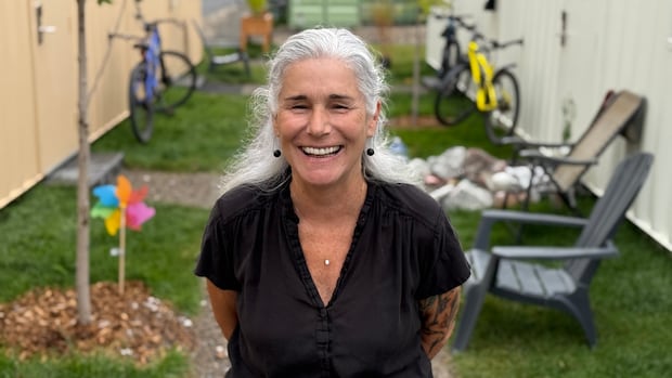 gatineau-shipping-container-village-prepares-residents-for-the-next-step