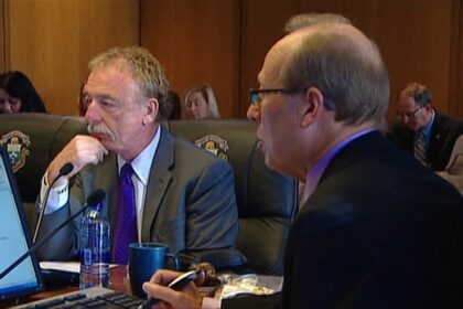 former-winnipeg-mayor,-cao-expected-to-testify-at-police-hq-inquiry,-lawyer-says