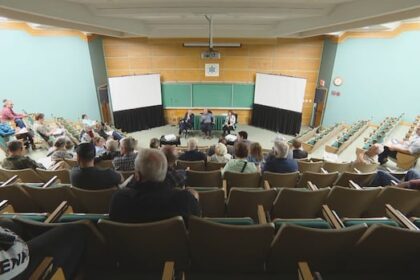 no-‘harry-potter-wand’-available-to-fix-nb.-power,-public-meeting-told