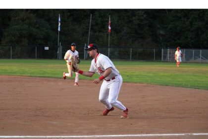 extra-innings:-kentville-scores-comeback-victory-over-sydney-in-nssbl-semifinal