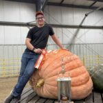 johnstown,-ont.,-teen-shatters-local-pumpkin-record-with-500-kg-gourd
