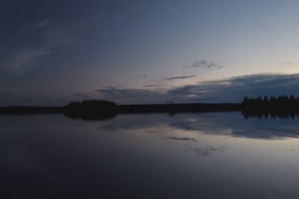 transportation-authority-investigates-after-float-plane-crash-near-island-lake