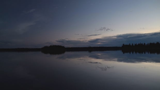 transportation-authority-investigates-after-float-plane-crash-near-island-lake
