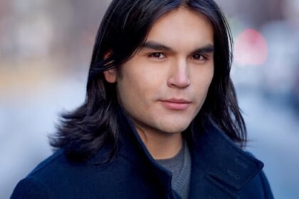 joshua-odjick-fans-make-long-journey-to-see-kitigan-zibi-actor-on-the-big-screen