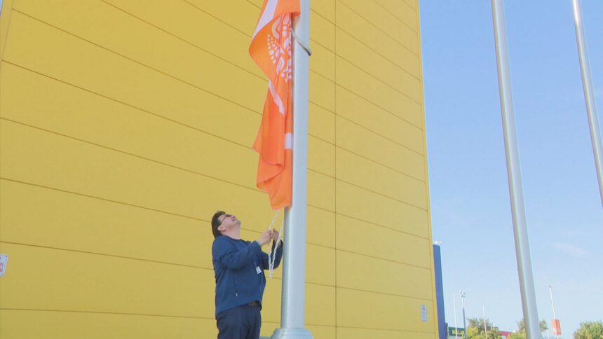 winnipeg-ikea-raises-flag-to-recognize-national-day-for-truth-and-reconciliation