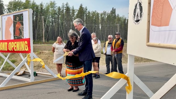 ‘come-on-home’:-salt-river-first-nation-celebrates-long-awaited-subdivision-development-in-fort-smith,-nwt.
