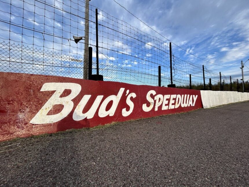 point-races-heat-up-heading-into-caper-memorial-after-mid-week-show-at-cape-bretons-buds-speedway