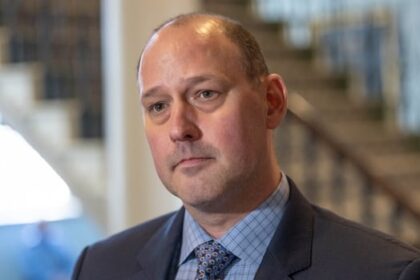 minister-says-he-still-hasn’t-read-environmental-racism-panel-report,-as-meeting-on-issue-looms