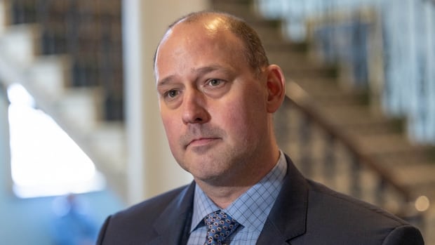 minister-says-he-still-hasn’t-read-environmental-racism-panel-report,-as-meeting-on-issue-looms
