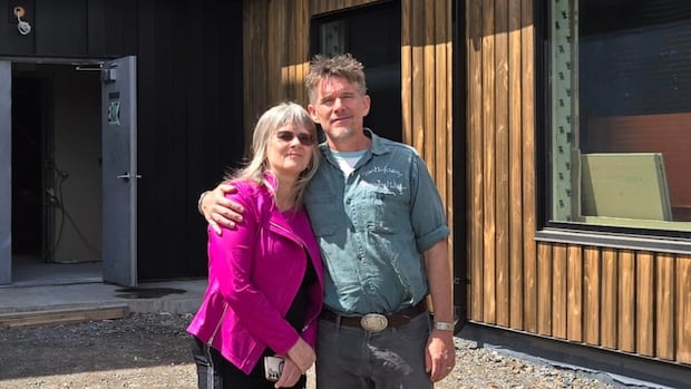 ethan-hawke-shows-support-for-new-guysborough-theatre-space