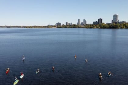 1,000-km-canoe-odyssey-on-ottawa-river-makes-landfall-at-westboro-beach