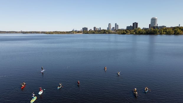 1,000-km-canoe-odyssey-on-ottawa-river-makes-landfall-at-westboro-beach