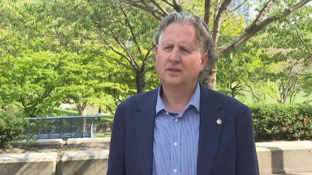 former-vancouver-mayor-to-challenge-bc.’s-voting-system-in-court