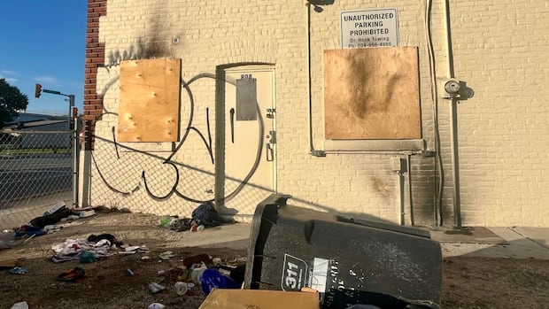 winnipeg-police-investigate-4-fires-at-ndp-cabinet-minister’s-constituency-office
