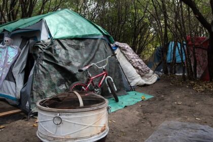city-facing-delays-clearing-homeless-encampments-due-to-police-staffing-crunch