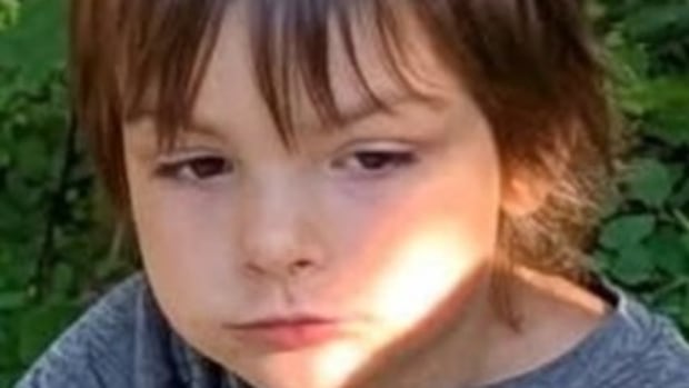 search-for-missing-boy-in-southern-alberta-near-bc.-border-enters-3rd-day