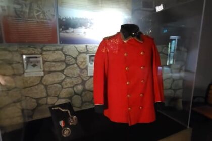 treaty-5-document,-medals-and-chief-berens’s-jacket-reunited-after-150-years