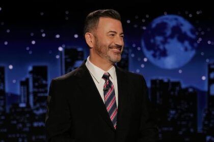 an-emotional-jimmy-kimmel-returns-to-late-night-after-show’s-suspension