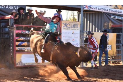 in-photos:-sizzling-september-stampede