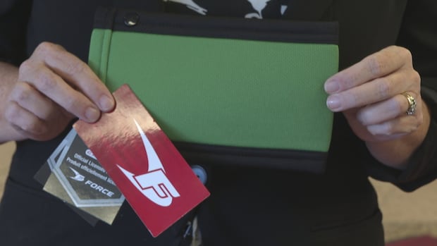 hockey-pei.’s-armband-initiative-reminds-spectators-not-to-hurl-abuse-at-young-referees