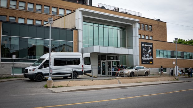 papineau-hospital-operating-room-reopens-after-summer-closure