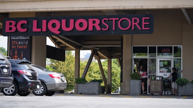 striking-bc.-public-sector-workers-expand-pickets-to-37-more-liquor-stores