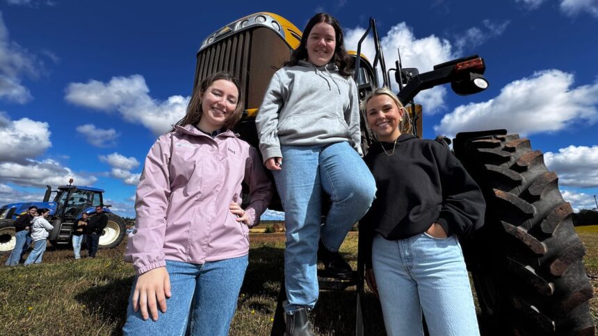 new-field-day-introduces-pei.-high-school-students-to-careers-in-agriculture