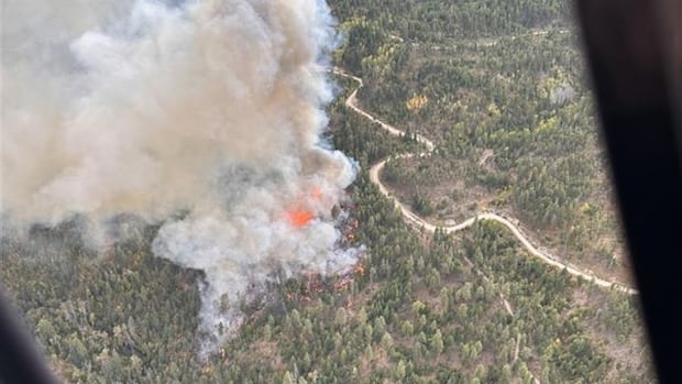 evacuation-orders,-alerts-remain-in-place-as-wildfire-near-peachland-triples-in-size